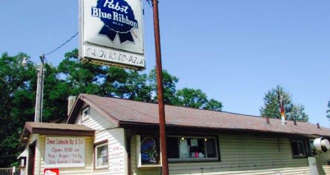 Drews Lakeside Bar & Grill