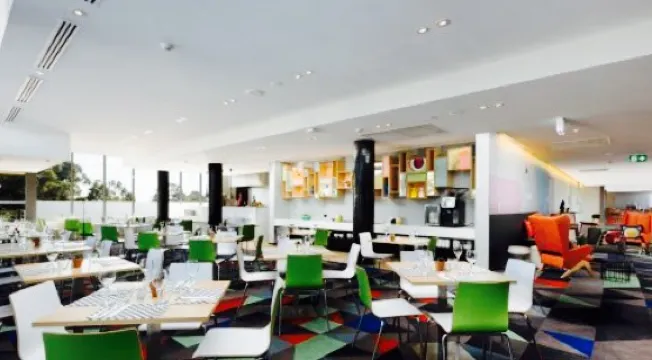 Roadhouse Bar and Grill