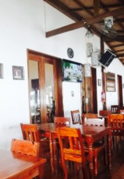 Doublegem Sunset Bar & Restaurant