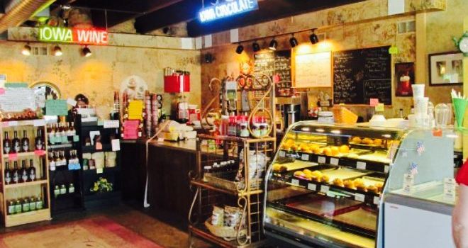 Lake Coffee & Ice Cream