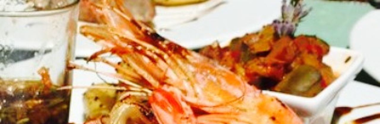 LE PETIT CAFE Restaurant & Bar a Vins
