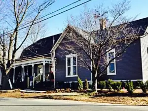 The Coffee House at Second and Bridge