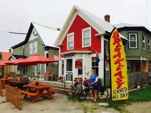 Little Red Hen Diner & Bakery