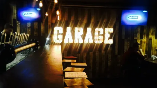 Craft Beer Bar Garage