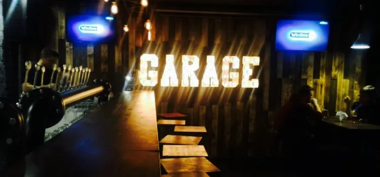 Craft Beer Bar Garage