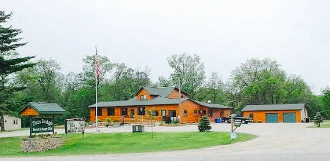 Twin Bridge Resort and Supper Club