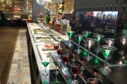 倾锅倾城海鲜火锅烤肉自助百汇(麻城广场店)