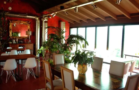 拉卡約德賽思提羅酒店