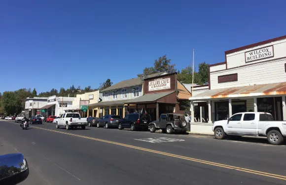 Julian Cafe & Bakery