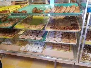Holtman's Donut Shop