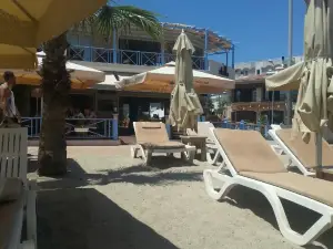 Stella Beach Restaurant & Bar