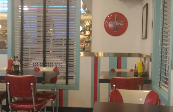 DJ's Taste of the 50's Diner