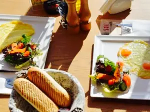 Red Resto Bar Pizza Romana