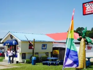 Sno Biz Treat Shop of Brandon