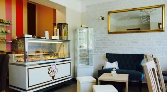 Eisgeliebt - Das Café am Schillerpaltz