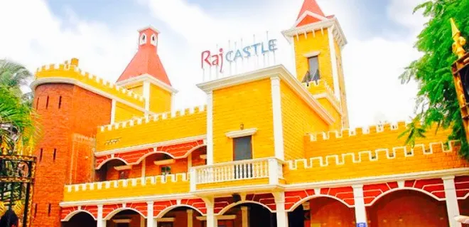Hotel Raj Castle