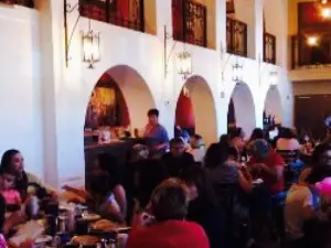 Criollos & Mestizos Restaurante