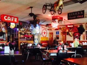 Crazy R's Bar & Grill