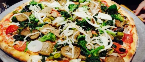 Red Moon Restaurant and Pizzeria