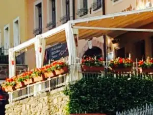 Riva Eiscafe & Bar