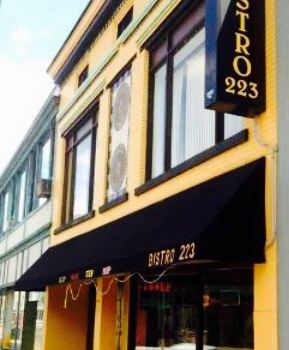 Bistro 223