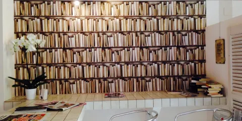 Il cortile delle zie