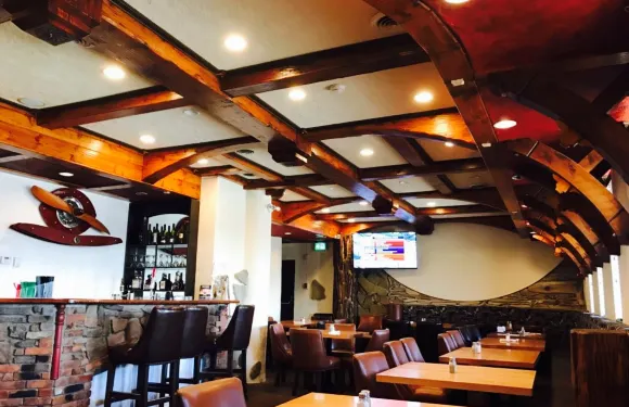 Riverhouse Restaurant