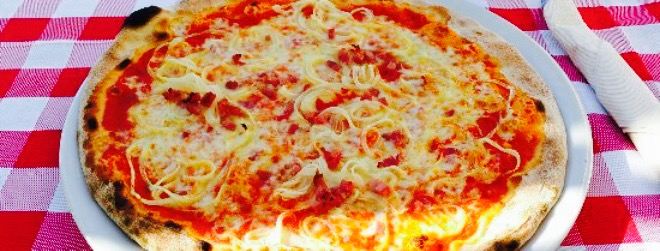 Pizzeria con Cucina