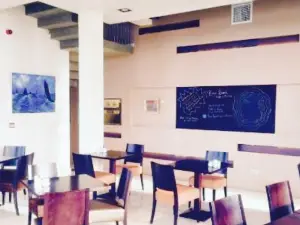River Bank Cafe & Bistro