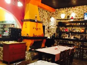 Platanos Restaurant