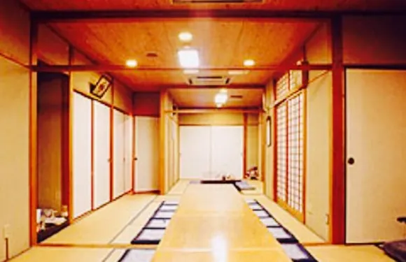 Family Restaurant Tiny