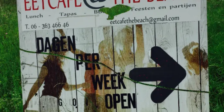 Eetcafe at the Beach