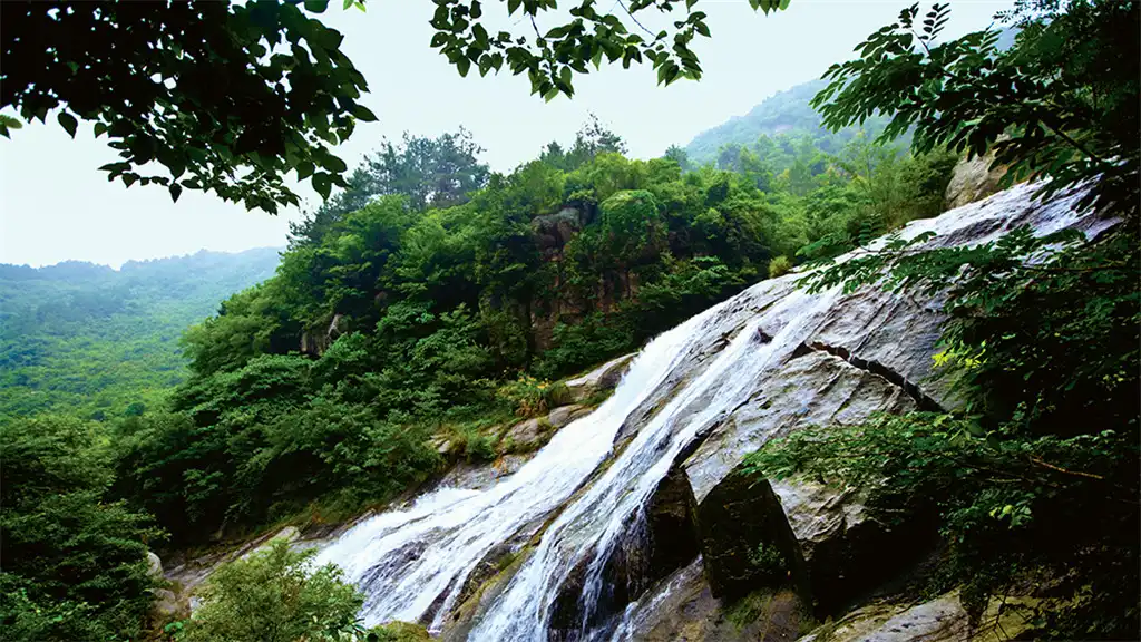 Hotels near Huangbaishan National Forest Park