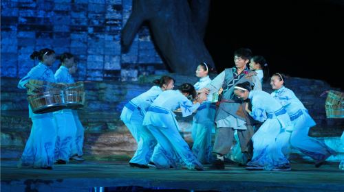 Performances of "Tianmen Fox Spirit: The New Liuhai Cuts Firewood"