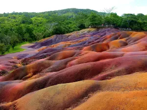 La Terre des 7 Couleurs