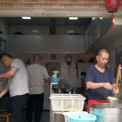 斌斌鲜鱼糊汤粉(粮道街店) 여행 사진