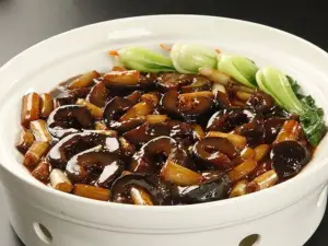 LU BAN ZHANG SCALLION SEA CUCUMBER