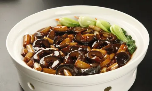 LUBANZHANG BRAISED SEA CUCUMBER WITH SCALLION