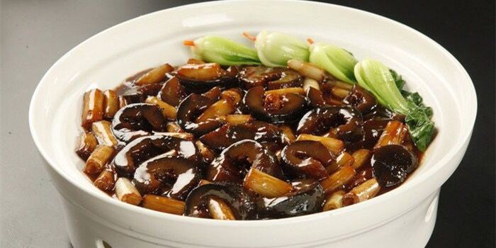 LUBANZHANG BRAISED SEA CUCUMBER WITH SCALLION