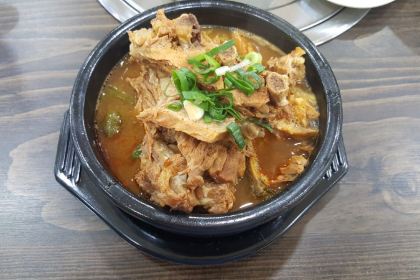 24시뼈다귀탕