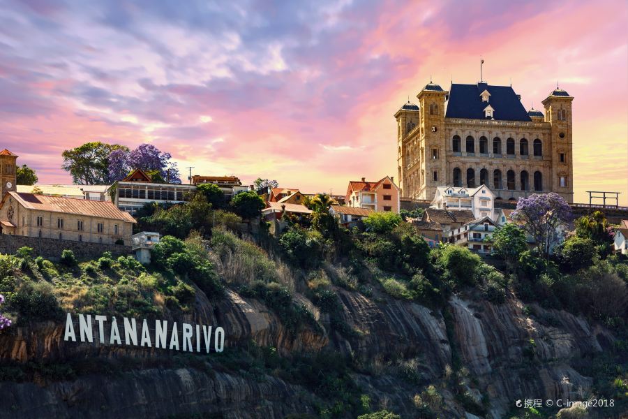 Broome to Antananarivo Flights