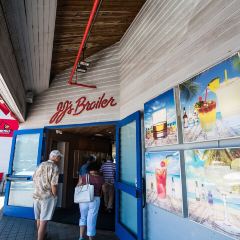 JJ's Broiler 여행 사진