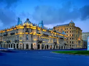 Popular Night Attractions in Baku