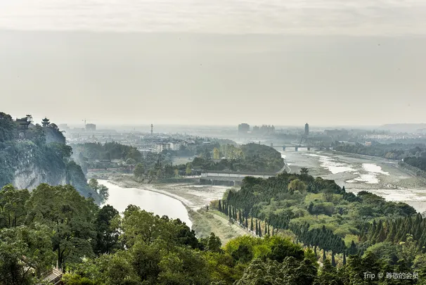 3_Dujiangyan Fish-mouth Water-dividing Dike