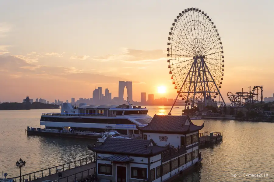 Jinji Lake Cruise