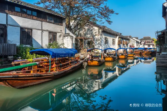 Sightseeing Boats in Zhouzhuang