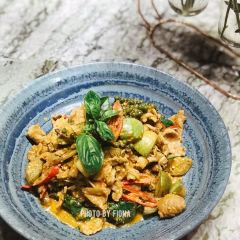 Queen·Cheuk Yuet User Photo