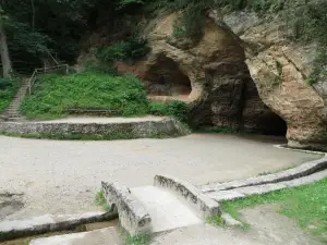 古特曼洞穴