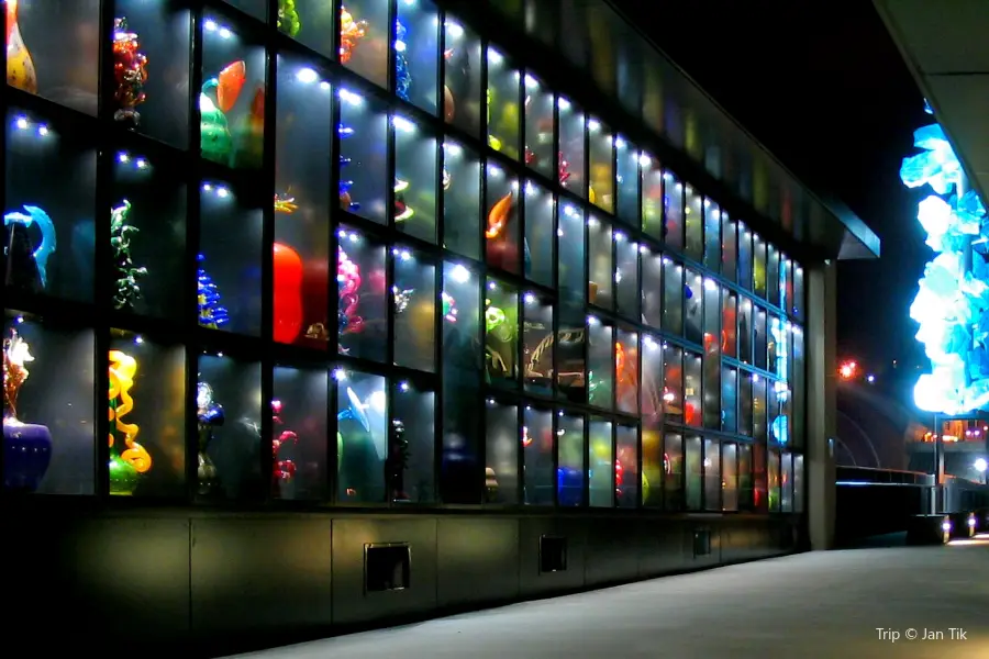 Chihuly Bridge of Glass