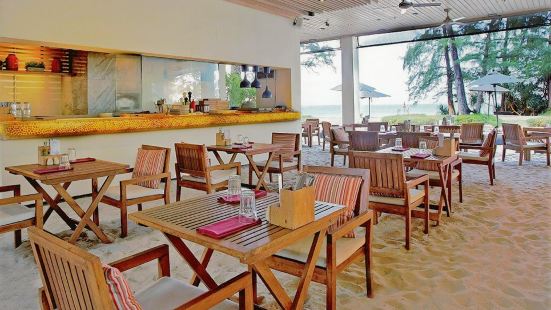 Sandbox Beachfront Bar & Eatery